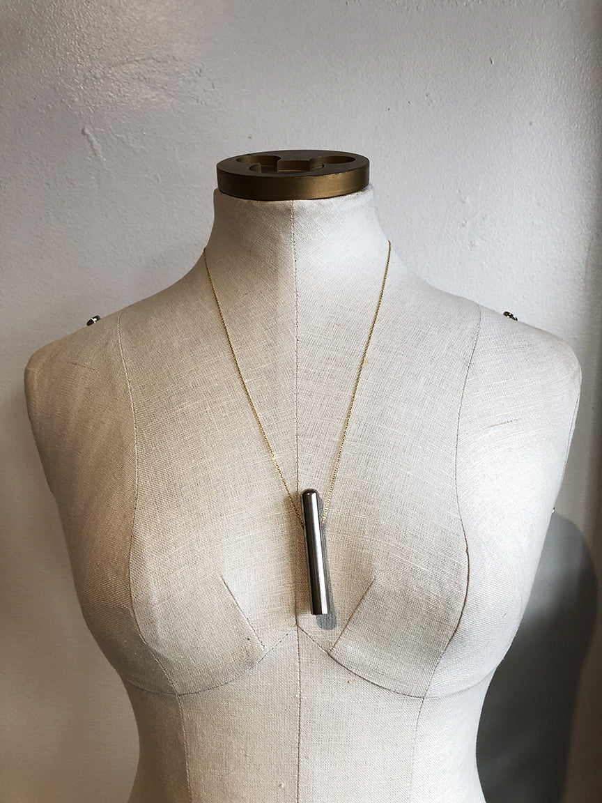 doll sex anime Crave Vesper 2 Necklace Vibrator - Vibrators main image 1