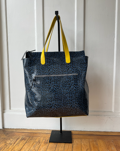 Traveler Tote in Blue Cheetah