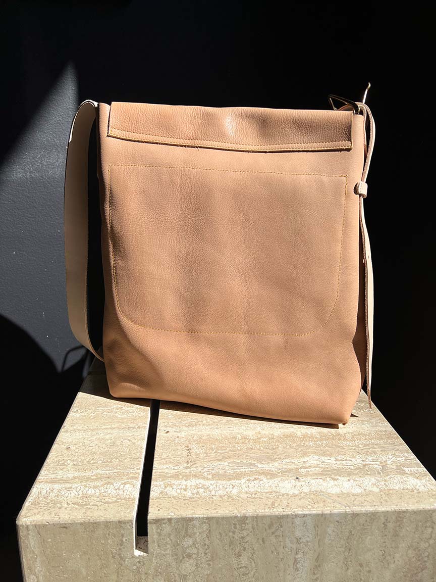 Auburn Crossbody in natural deerskin